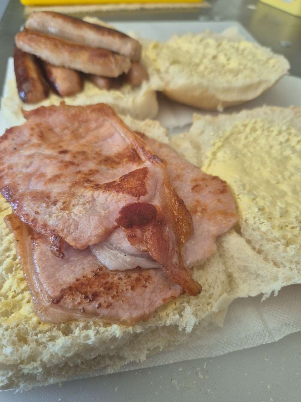 Delicious bacon sandwich